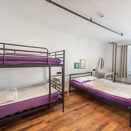 Auberge de jeunesse Adhoc