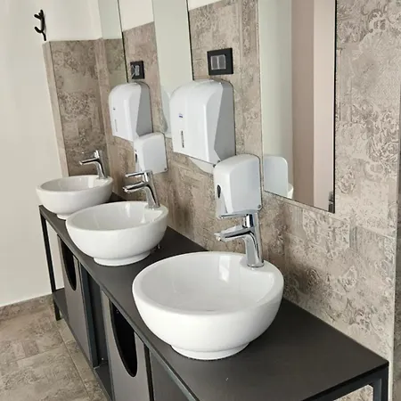 Adhoc * Ljubljana