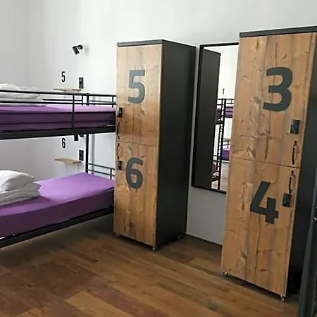 Adhoc Hostel