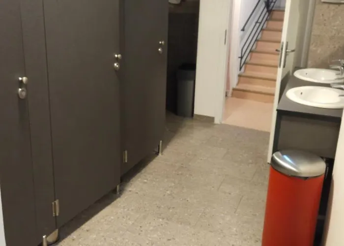 Adhoc Vandrarhem Ljubljana