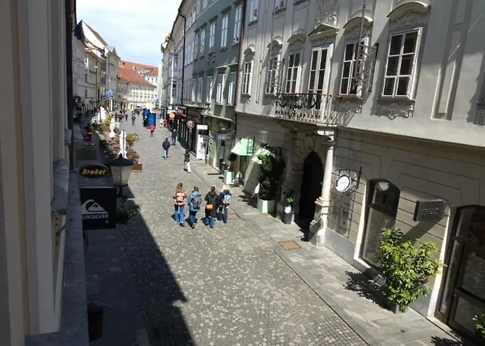 Vandrarhem Adhoc Ljubljana